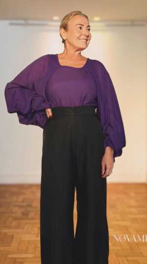 Blusa cortada no viés